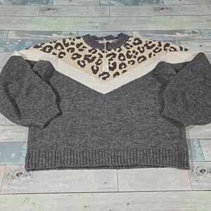 She + Sky Sweater size Small NWT